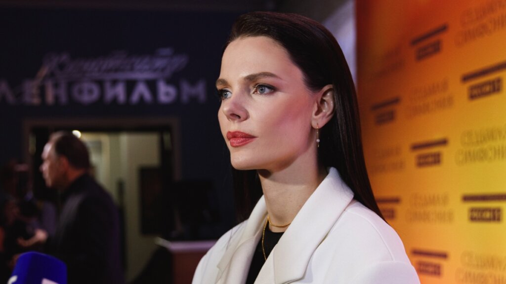 Лиза Боярская вышла в свет с изможденным мужем Максимом Матвеевым