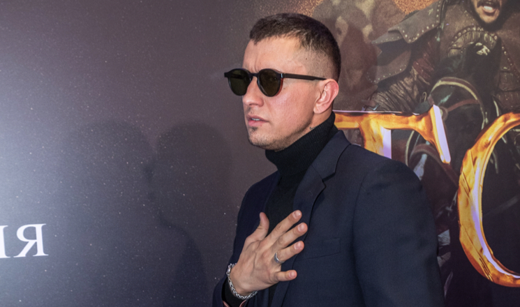 Как неловко: Агата Муцениеце и бровью не повела при виде Павла Прилучного