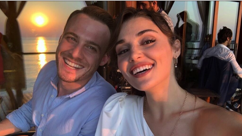 Ханде Эрчел и Керем Бюрсин расстались