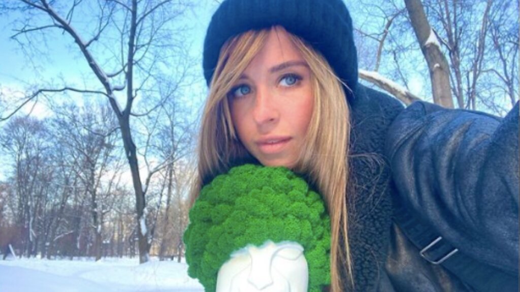 «Любите того, кто никогда тебя не предаст»: Карпович обвинила Прилучного в предательстве