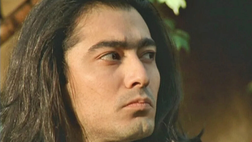 Забрал сына у жены, оформил фиктивный брак, стал известным в 30 лет: Как сейчас живет Фара из «Бригады»