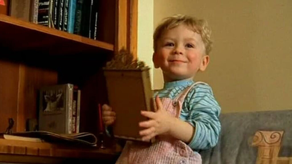 Как сложилась судьба маленького Ванечки из сериала «Бригада»: долгих 14 лет об актере не было слышно ни слова