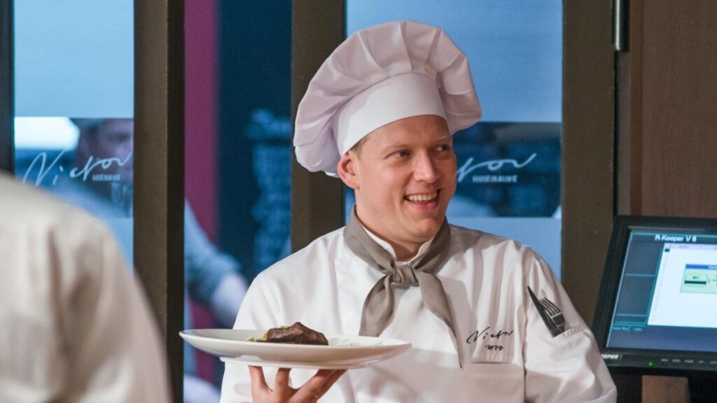 У звезды сериала «Кухня» родилась дочь