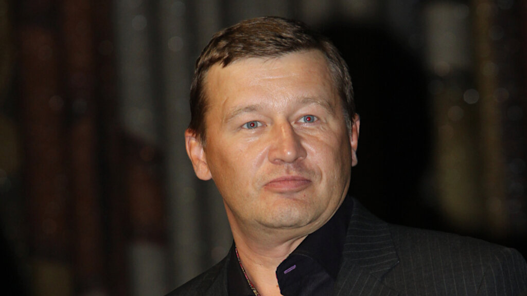 Был любовником Веры Сотниковой, танцевал у Бориса Моисеева, женился четыре раза: что скрывал Олег Фомин