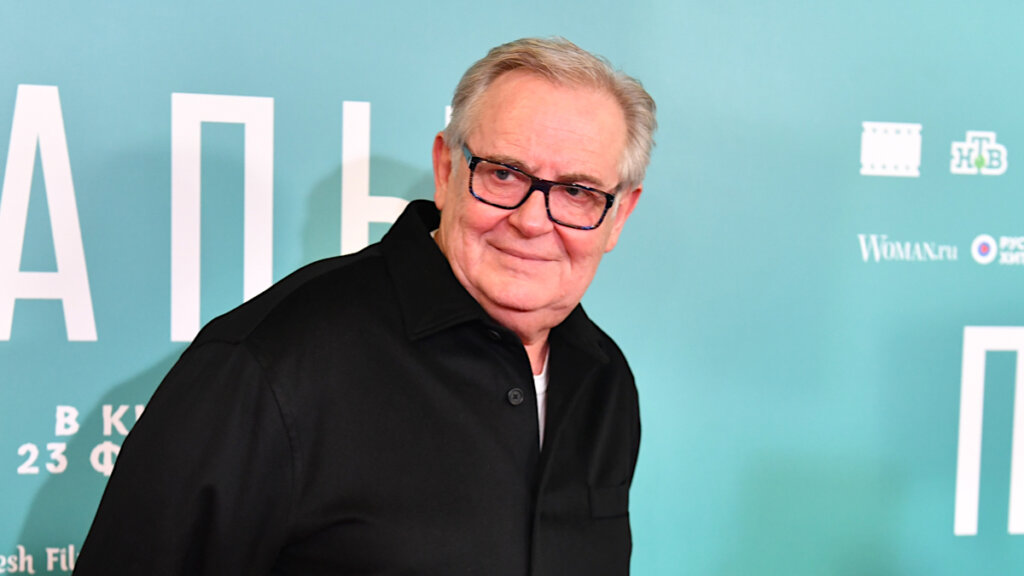 Стоянов оконфузился на выступлении в честь Михалкова