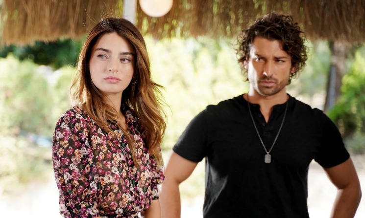 6 самых громких расставаний турецких актеров в 2022 году