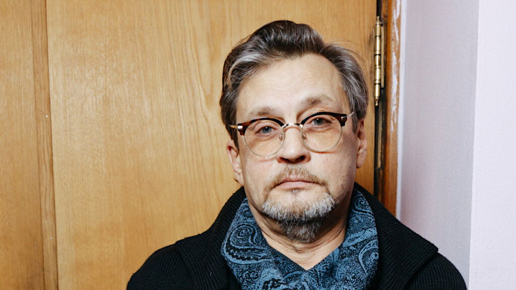 Моложавая Климова, неузнаваемая Смехова с молодым спутником и Домогаров в обнимку с Гриневой: как прошла премьера сериала «Раневская»