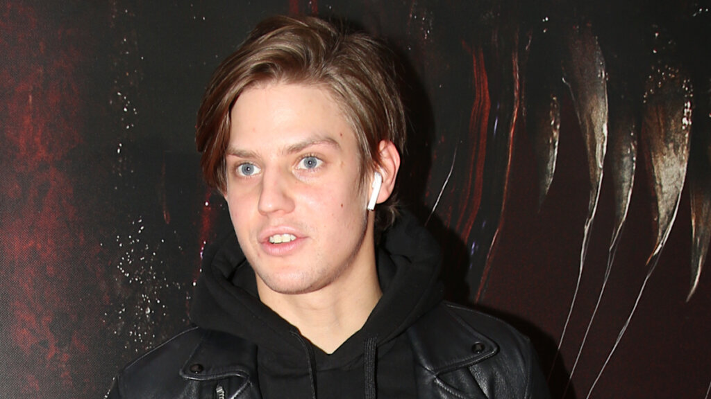 Павел Табаков впервые показал публике повзрослевшую младшую сестру