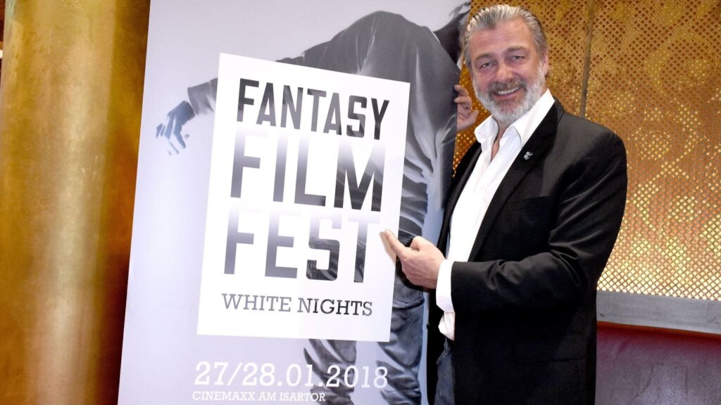 Умер Рэй Стивенсон, звезда сериала «Рим»