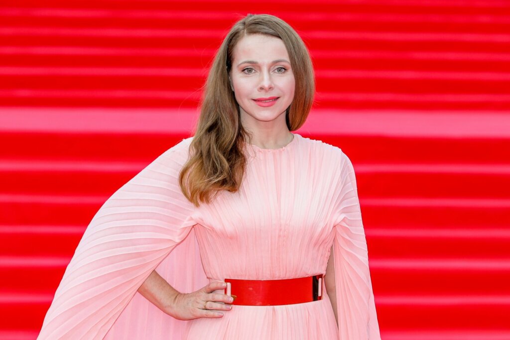 «Признай, что ты дурак»: Екатерина Гусева осудила уехавших из России звезд