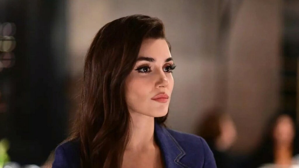 «Готовится к свадьбе?»: Ханде Эрчел вновь сменила имидж