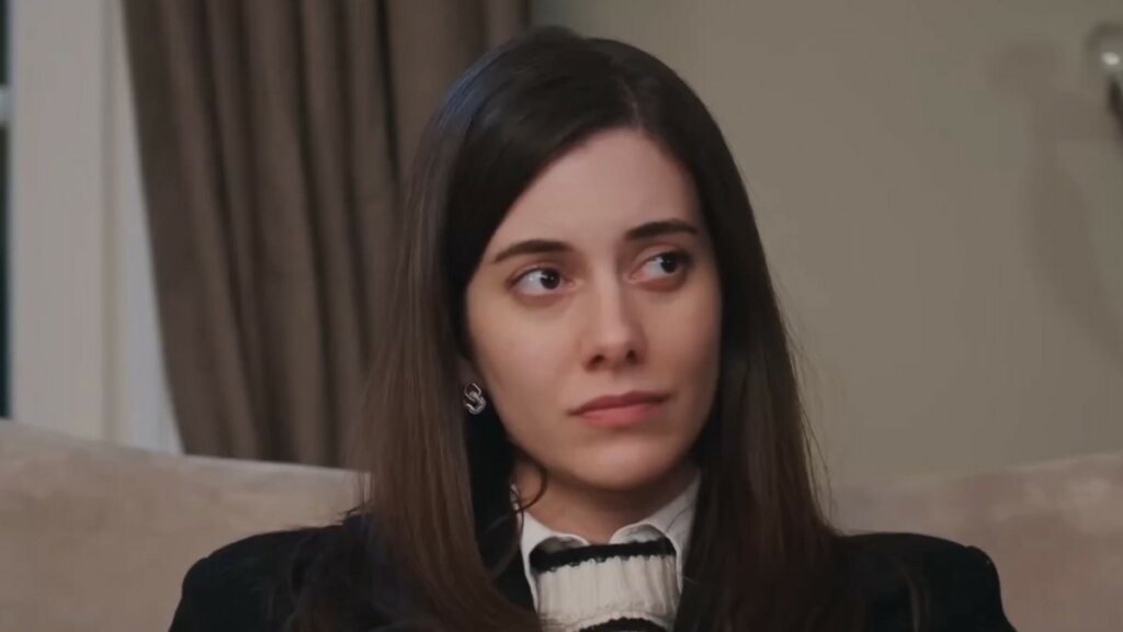 Описание 27 серии 2 сезона «Зимородка»: хальвет Кайи и Пелин и грандиозная помолвка Халиса и Хаттуч