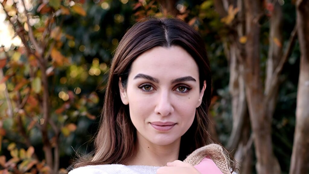 Снова под венец: Бирдже Акалай в третий раз выходит замуж