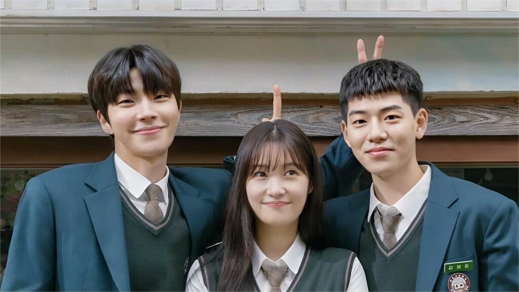 Дорама «Семья по выбору»: Хван Ин-ёп снова играет школьника и живёт в необычной семье