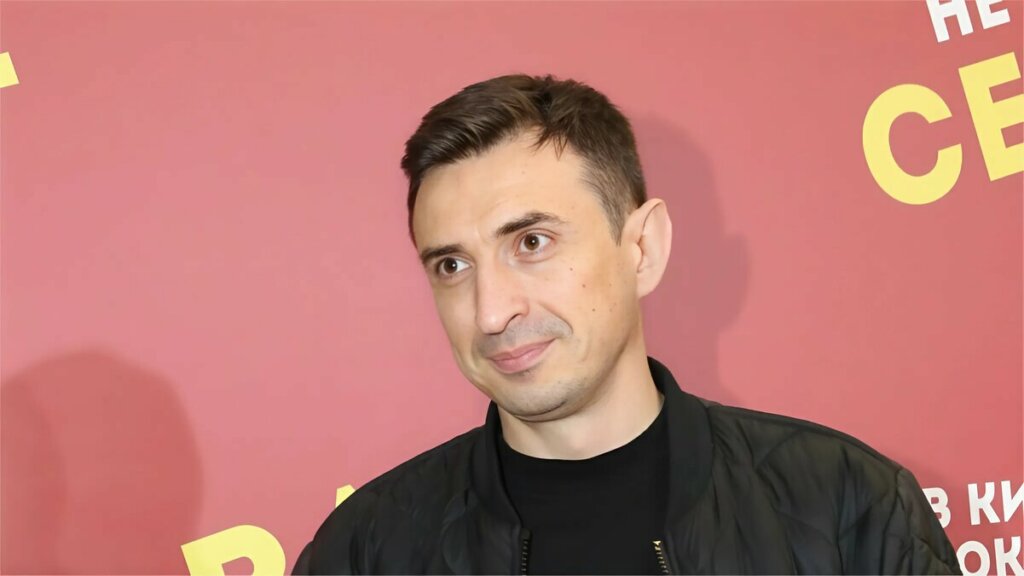 Звезда «Универа» Алексей Гаврилов стал многодетным отцом: «Дочка родилась в воде, я все видел»