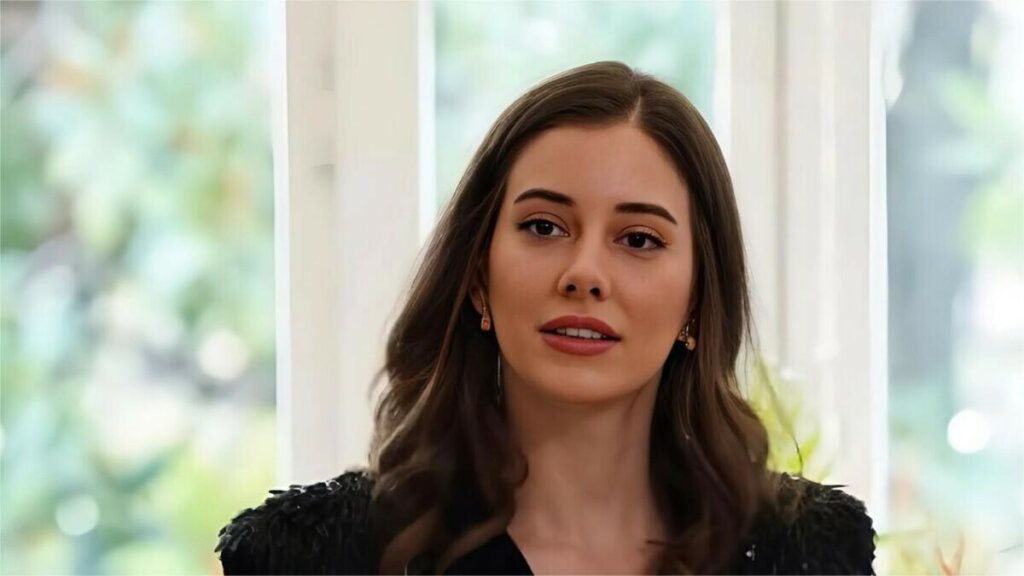 Берил Позам покидает «Зимородок» из-за беременности: слух дня