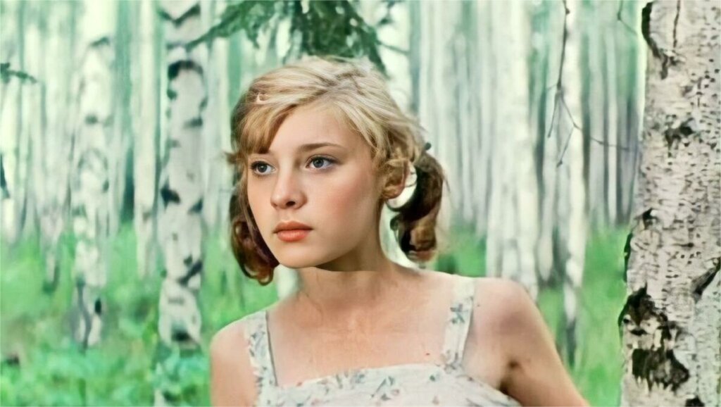 Рано вышла замуж и родила близнецов в 18 лет: куда пропала звезда фильма «Шла собака по роялю» Елена Кищик