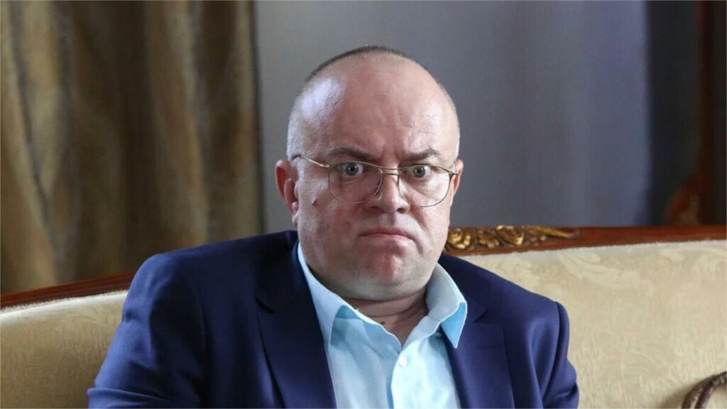 Дружил с Дмитрием Нагиевым, поздно прославился: как живет звезда «Универа» Алексей Климушкин