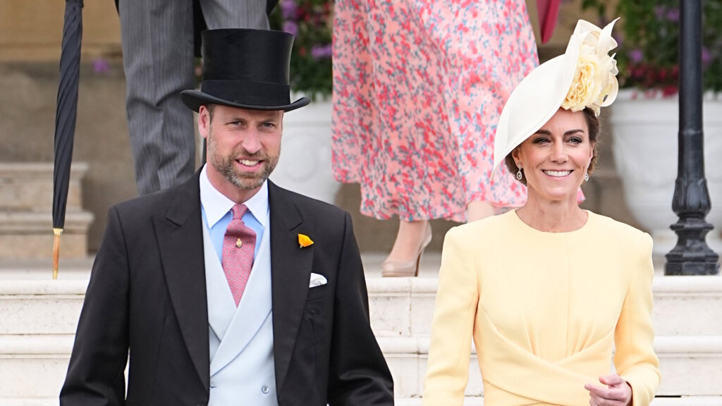 Кейт Миддлтон опубликовала фото довольного принца Уильяма и заставила народ беспокоиться