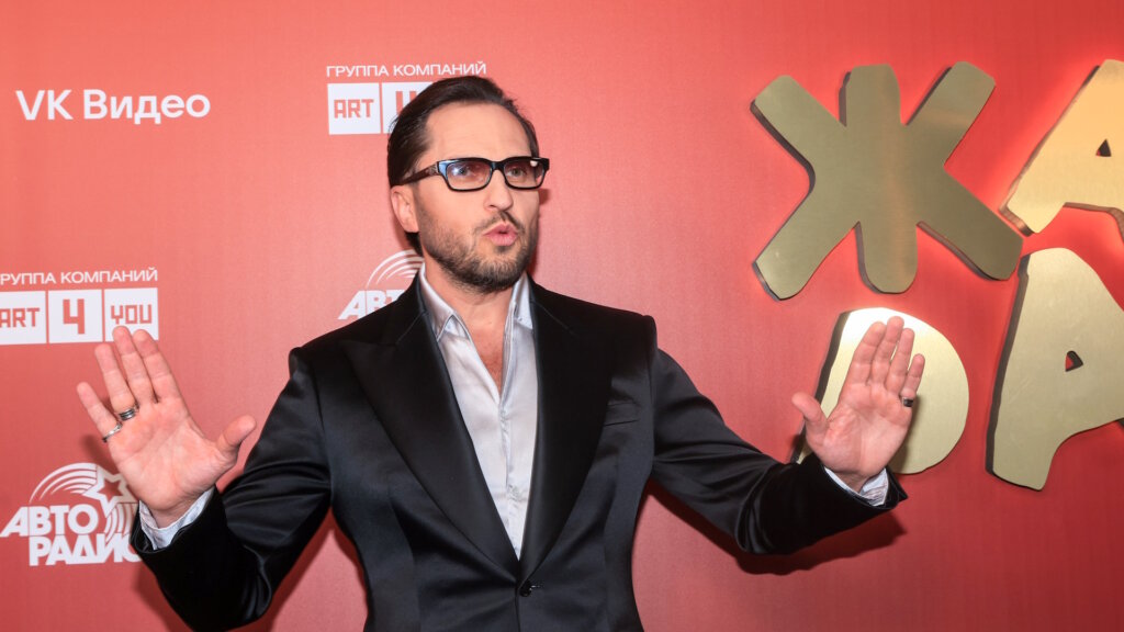 Александр Ревва увез жену и детей из России: вот что случилось