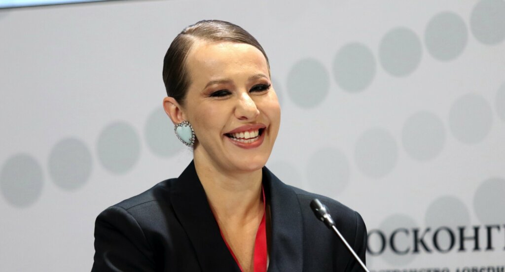 Ксения Собчак показала лицо без макияжа в ресторане медцентра