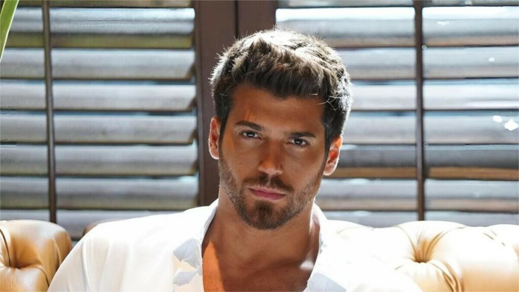 Джан Яман и Сара Блюма готовятся к свадьбе: История скандального романа турецкого актера