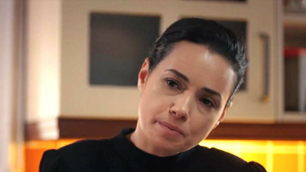 Оставила кино на пике карьеры и рано стала вдовой: Озгю Намаль и ее возвращение в турдизи