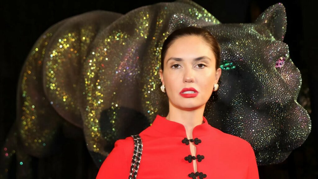 Пропавшая Агата Муцениеце показала фото после родов