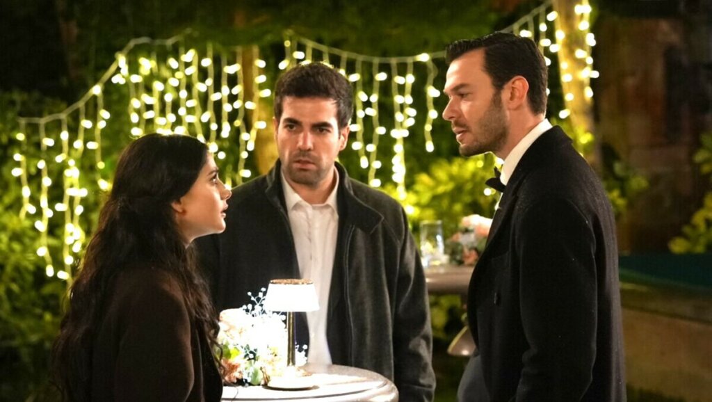 Звезды турецкого сериала «Ты тот, кого я люблю» начали встречаться