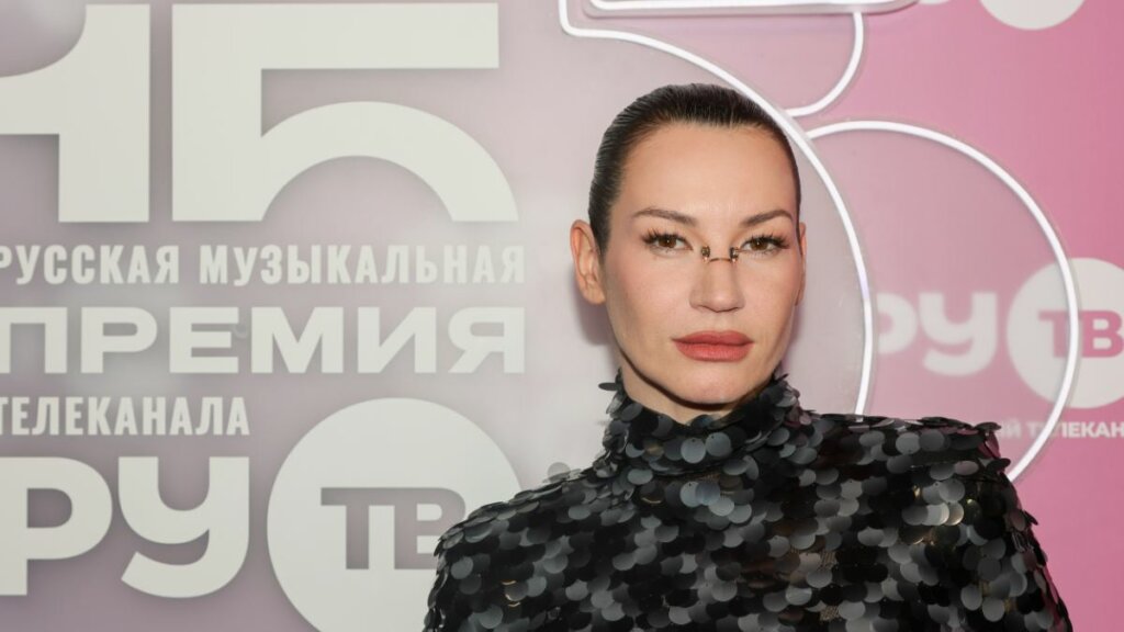Шикарная свадьба Иды Галич началась в самолете: поцелуй молодоженов и танцы