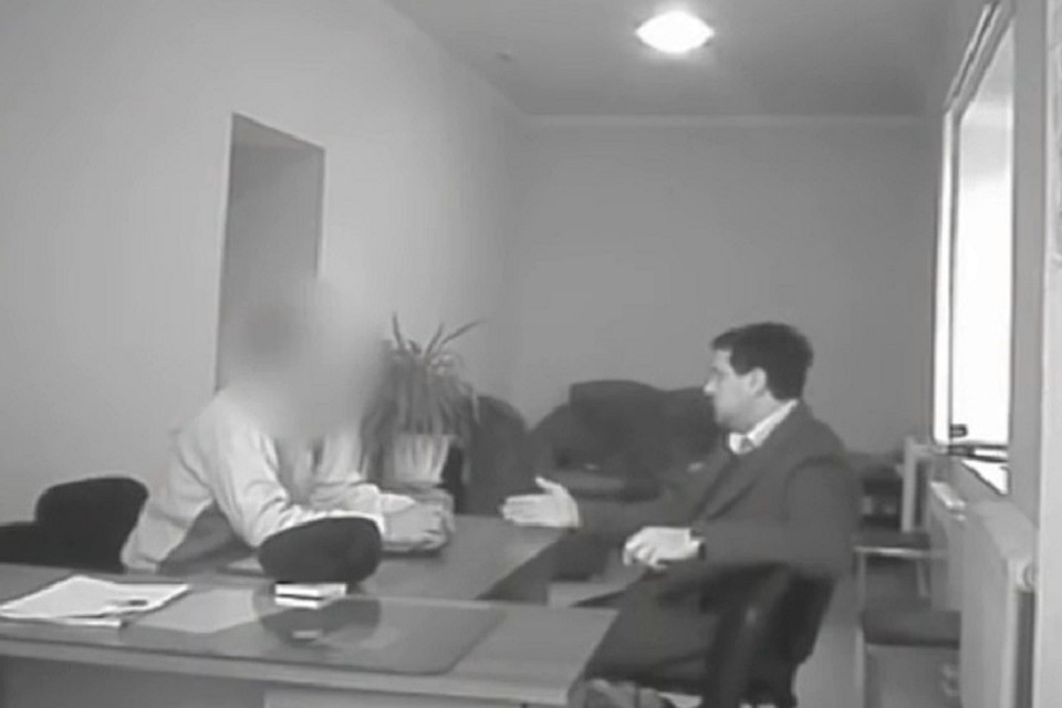 Российский мэрпопал навидео вмомент получения взятки Российский мэрпопал навидео вмомент получения взятки