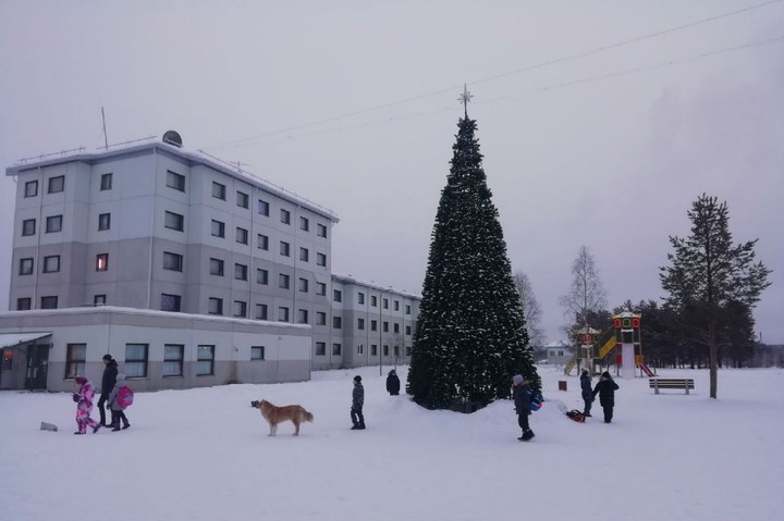 Алакуртти - село контрастов. Тут и новые дома, и старые.