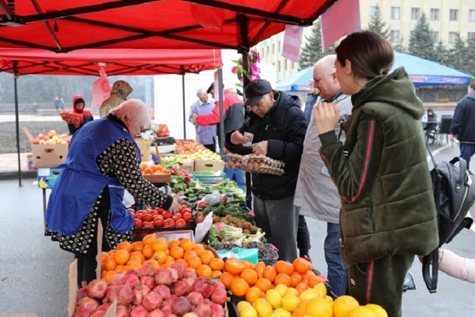 Ярмарка выходного дня в краснодаре 2 ноября. Котляровская ярмарка краснодар. Ярмарка выходного дня в краснодаре. Ярмарка краснодар сельхоз продукция. Ярмарка краснодар.