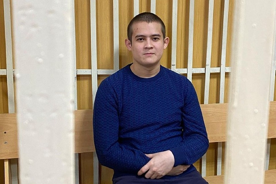 Застрелившего восемь сослуживцев солдата Рамиля Шамсутдинова этапировали в Тюменскую область. Фото: личная страница адвоката Руслана Нагиева в соцсети.
