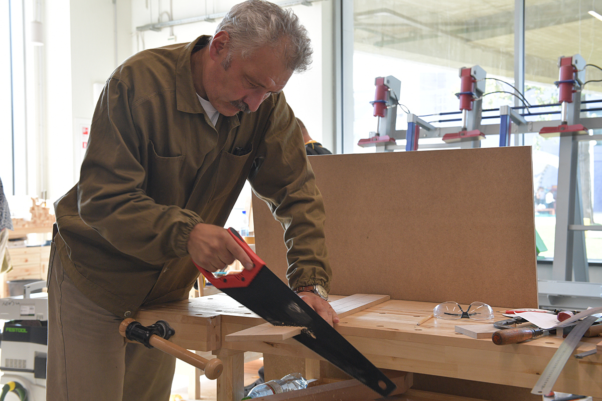 Выходит, почти четверть из нас являет собой истинный образец усердия и трудолюбия