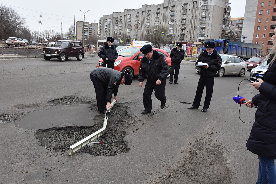 Зарезал на дороге