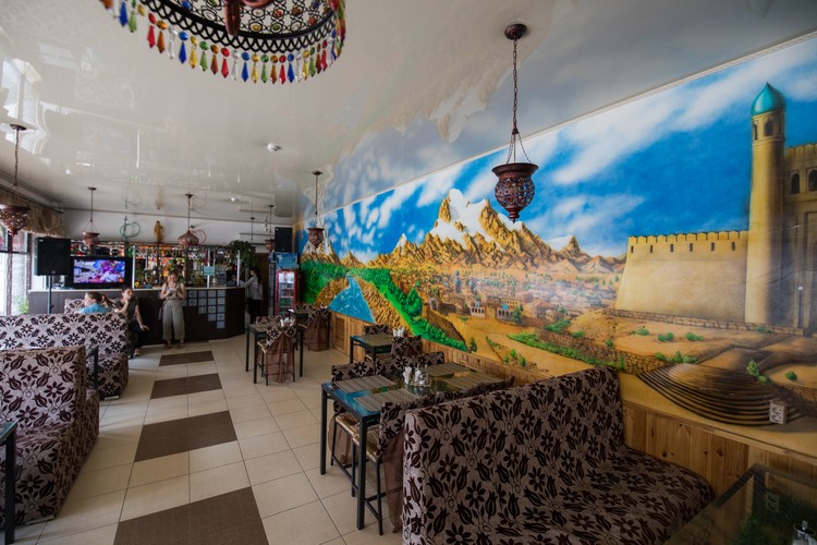 Чайхана — это кафе, а если дословно, «чайный дом» в Азии.