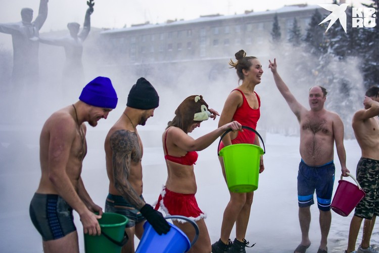 Вода фрутоняня детская 0,33л пэт. Бутылка воды 0. Вода святой источник 0. 365 spring water в америке. Аква панна 1 л стекло.