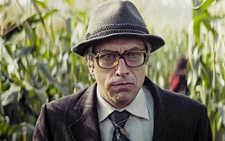 В сериале про Чикатило маньяка сыграл Дмитрий Нагиев. Фото: Okko.