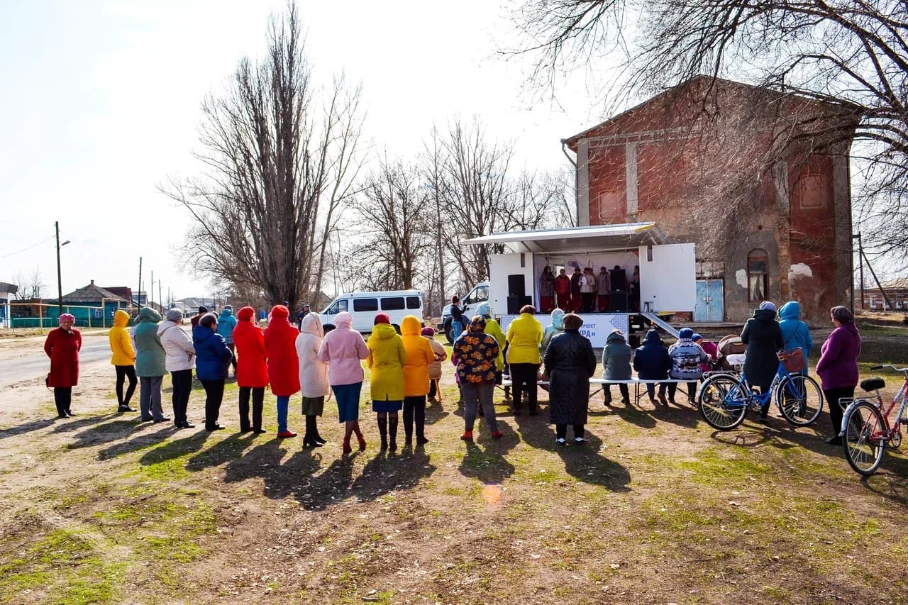 Автоклубы в действии. Фото из архива Министерства культуры РФ