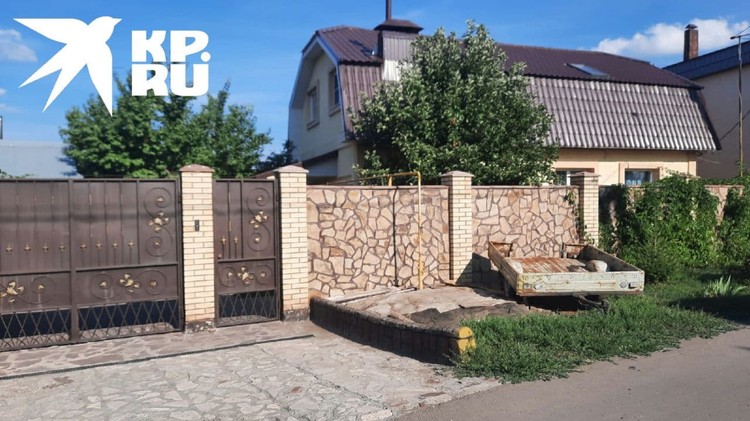 Это дом, где живет полицейский с семьей