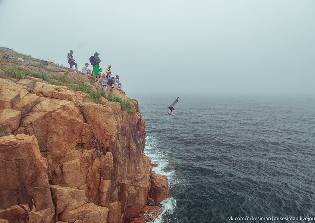 Некоторым - как и автору - хватает всего одного раза, чтобы понять: больше никаких прыжков в бездну. Фото: vk.com/mikesiman
