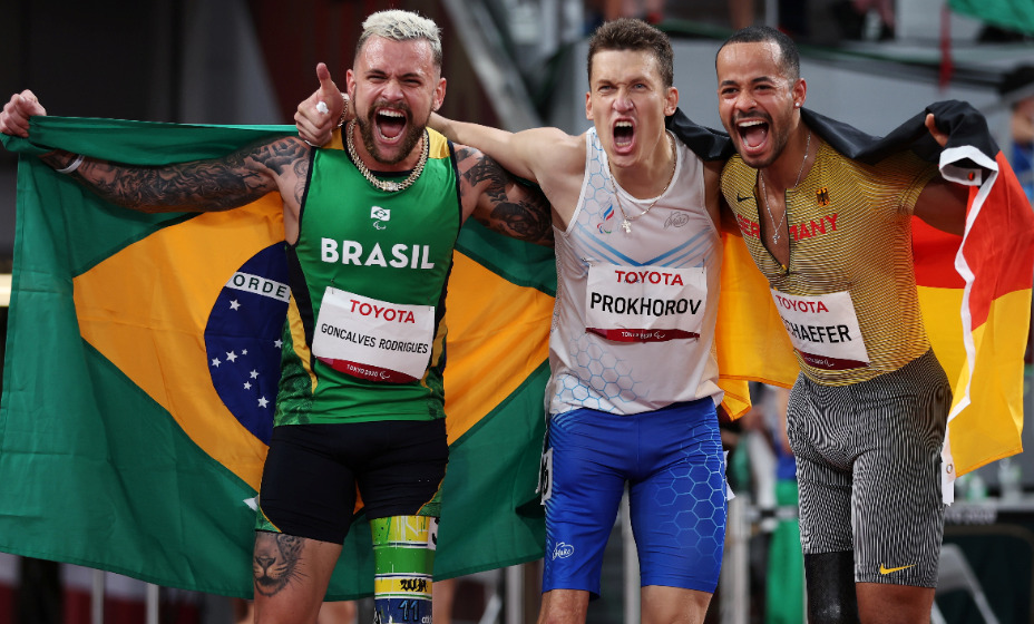 Легкоатлет сборной России Антон Прохоров - паралимпийский чемпион Игр-2020 в Токио. Фото: Reuters