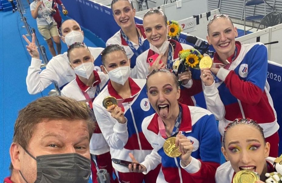Дмитрий Губерниев гордится российскими чемпионками в синхронном плавании. ФОто: Соцсети Дмитрия Губерниева