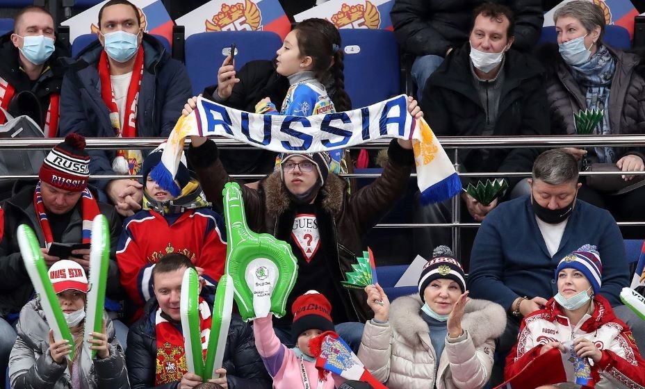 Болельщики ждут от сборной России яркого и зрелищного хоккея. Фото: ФХР