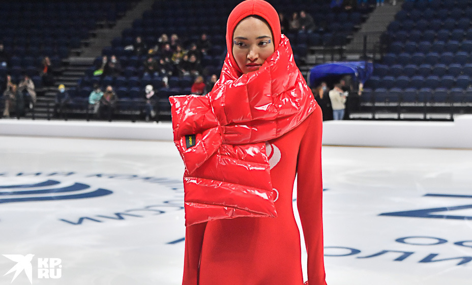 Ярко красный - редкий цвет нового комплекта формы российских олимпийцев. Но попробуйте представить в этом чемпионов. Фото: Владимир Веленгурин, «Комсомольская правда»