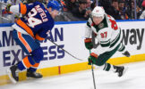 Капризов гонится за Овечкиным