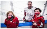 Победившая страшную болезнь девочка сфотографировалась с Овечкиным