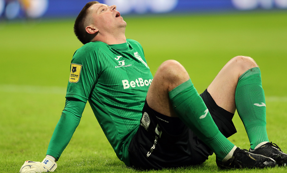 Голкипер Александр Беленов спас 