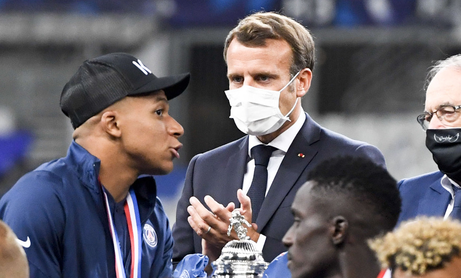 Мбаппе и его семья получают звонки от президента Франции Эммануэля Макрона. Фото: Global Look Press